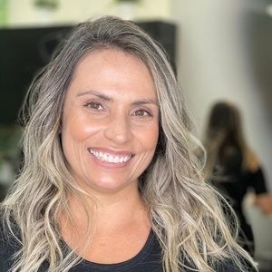 Meet your Posher, Claudia